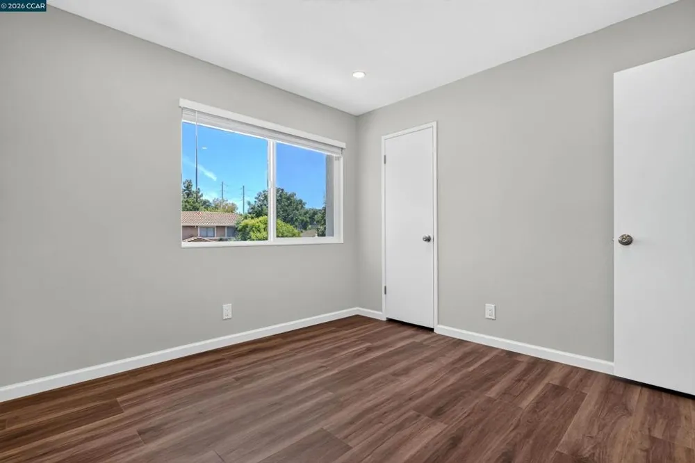 121 Violet Rd Hercules, CA 94547