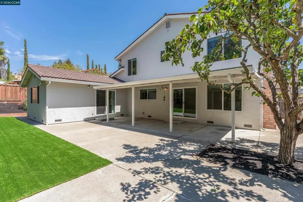 121 Violet Rd Hercules, CA 94547