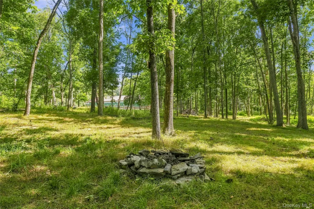 2536 Wingdale Mtn Road Poughquag, NY 12570