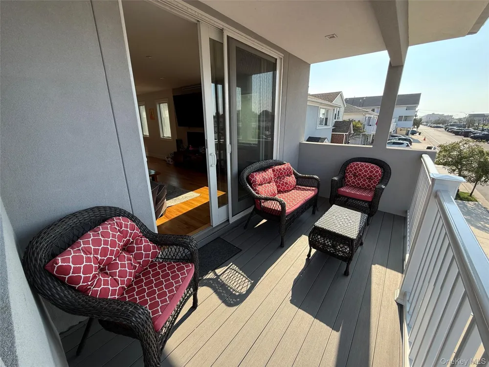 648 E Broadway Long Beach, NY 11561