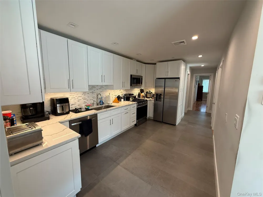 648 E Broadway Long Beach, NY 11561