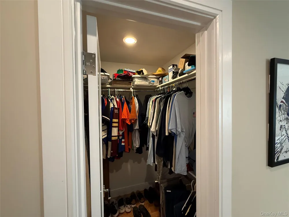 648 E Broadway Long Beach, NY 11561