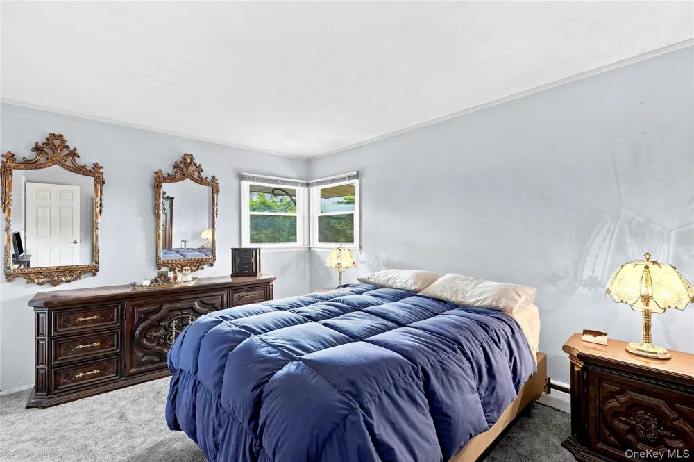 29 Cottonwood Drive Commack, NY 11725