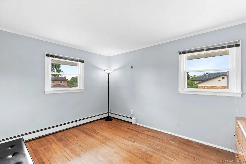 29 Cottonwood Drive Commack, NY 11725