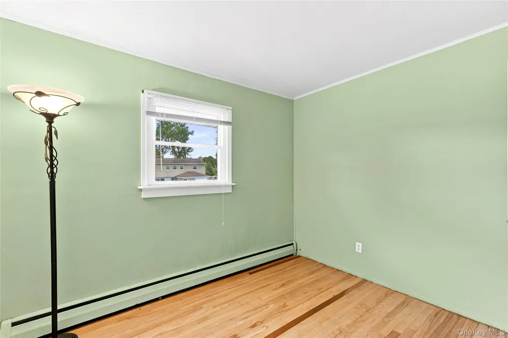 29 Cottonwood Drive Commack, NY 11725