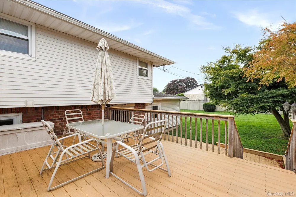 29 Cottonwood Drive Commack, NY 11725