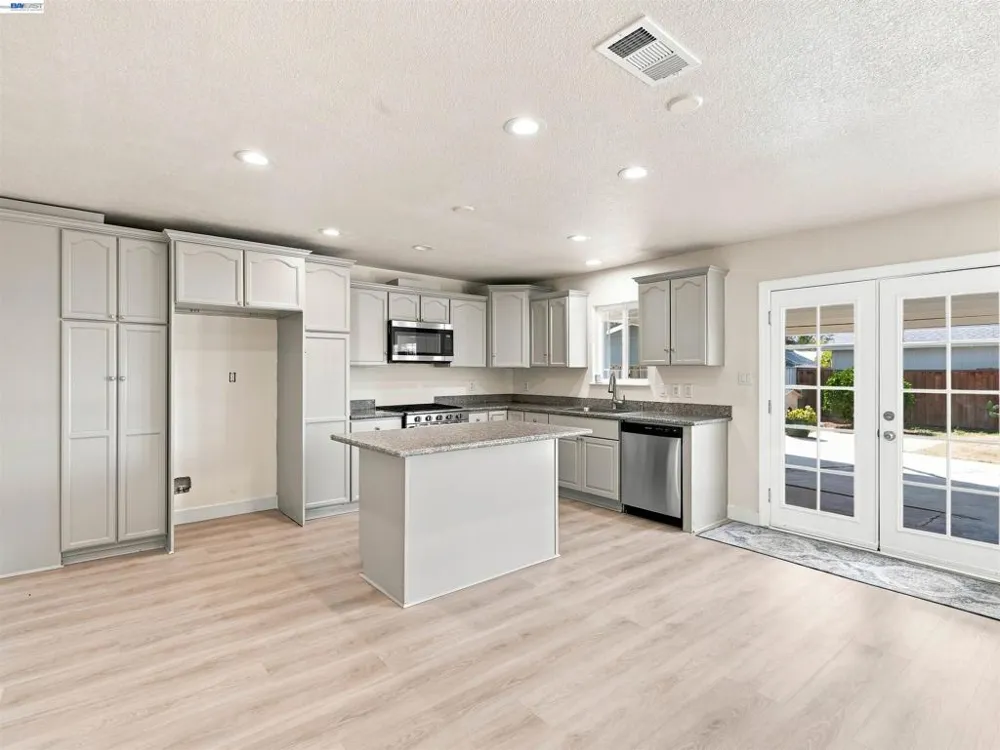 112 Jimno Ave Pittsburg, CA 94565