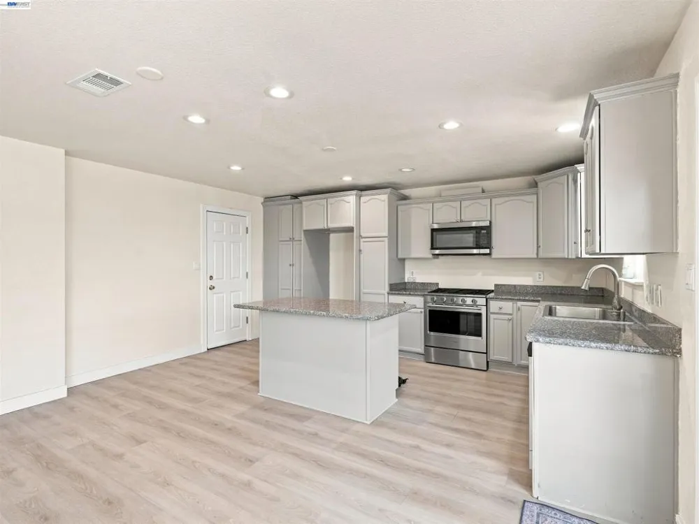 112 Jimno Ave Pittsburg, CA 94565