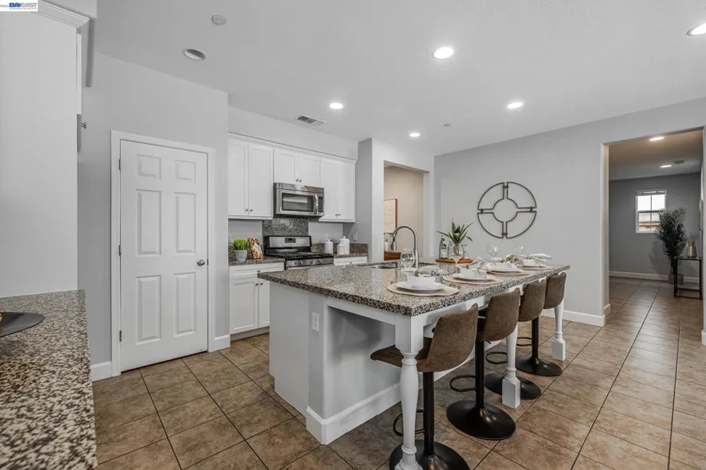 2584 Remy Javier Ct Tracy, CA 95377