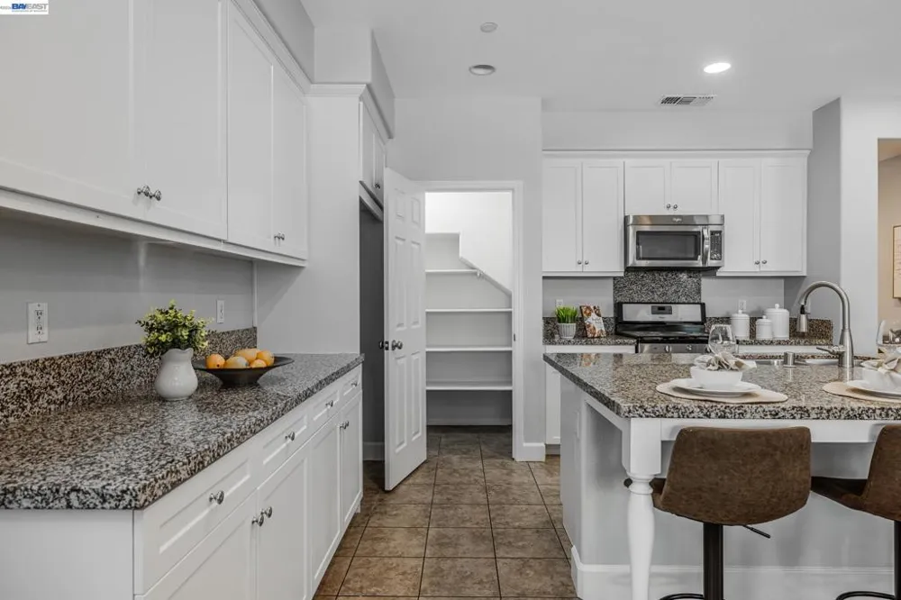 2584 Remy Javier Ct Tracy, CA 95377