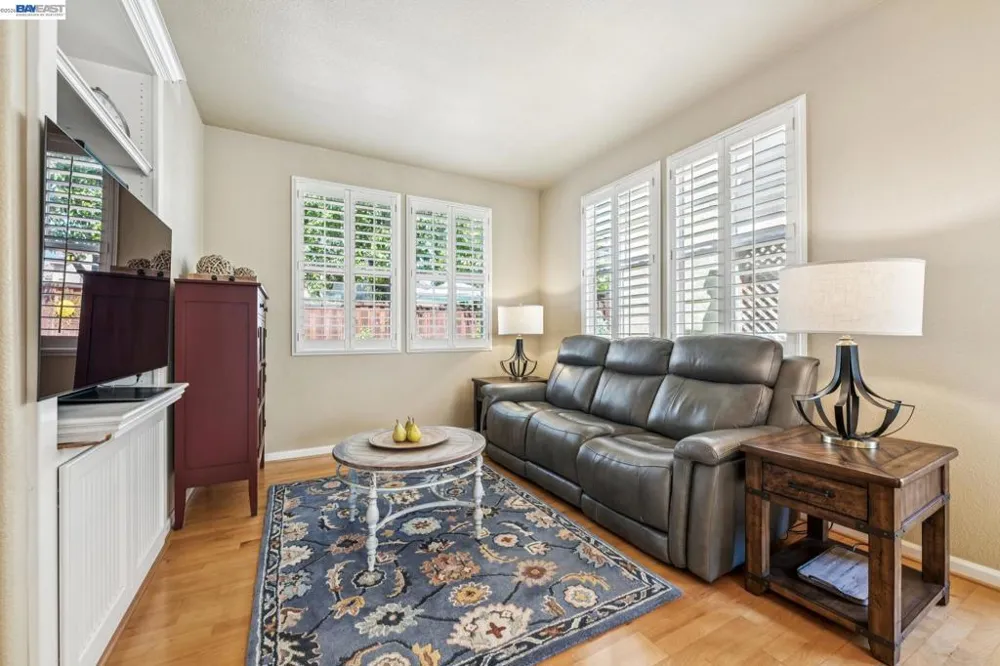 3158 Persimmon Cir Pleasanton, CA 94588