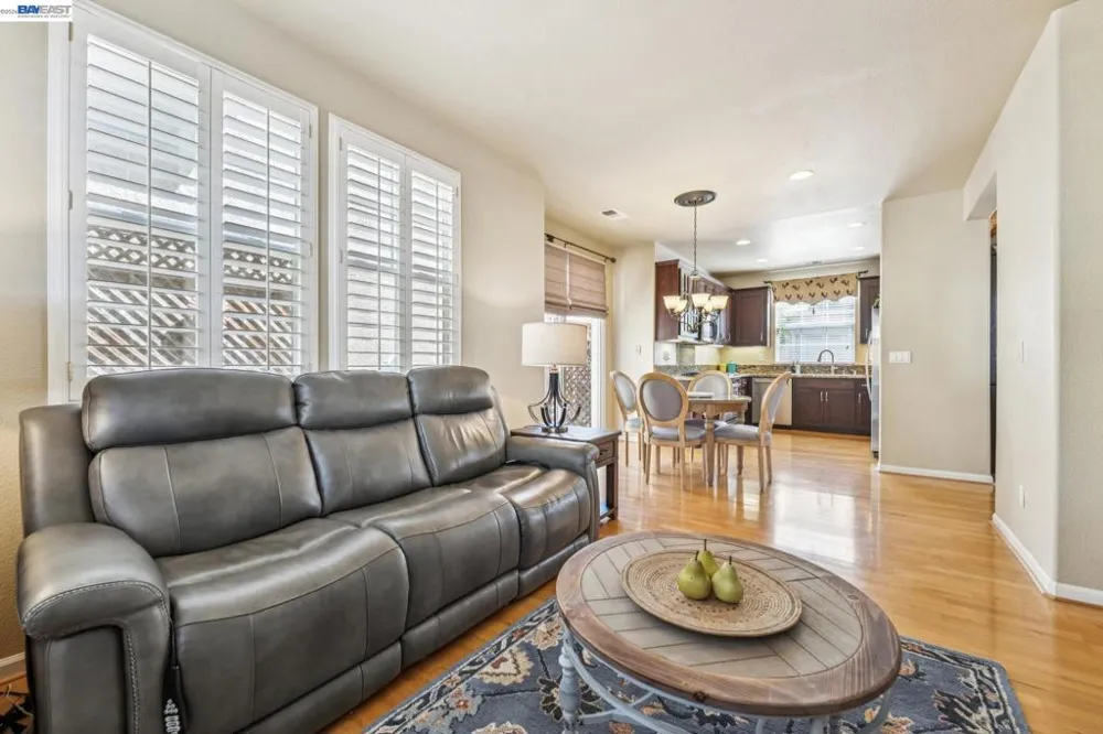 3158 Persimmon Cir Pleasanton, CA 94588