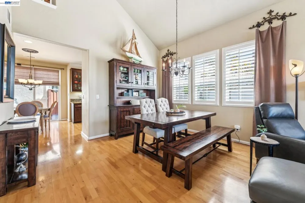 3158 Persimmon Cir Pleasanton, CA 94588