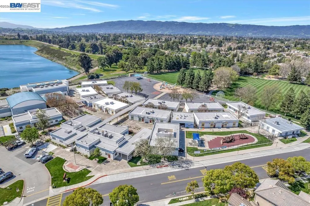 3158 Persimmon Cir Pleasanton, CA 94588