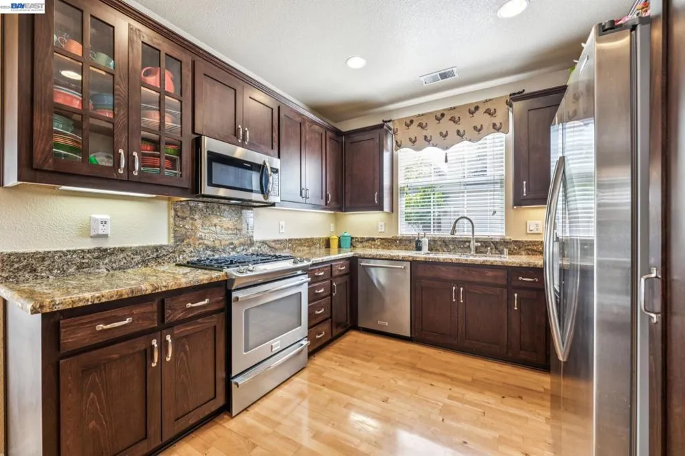 3158 Persimmon Cir Pleasanton, CA 94588