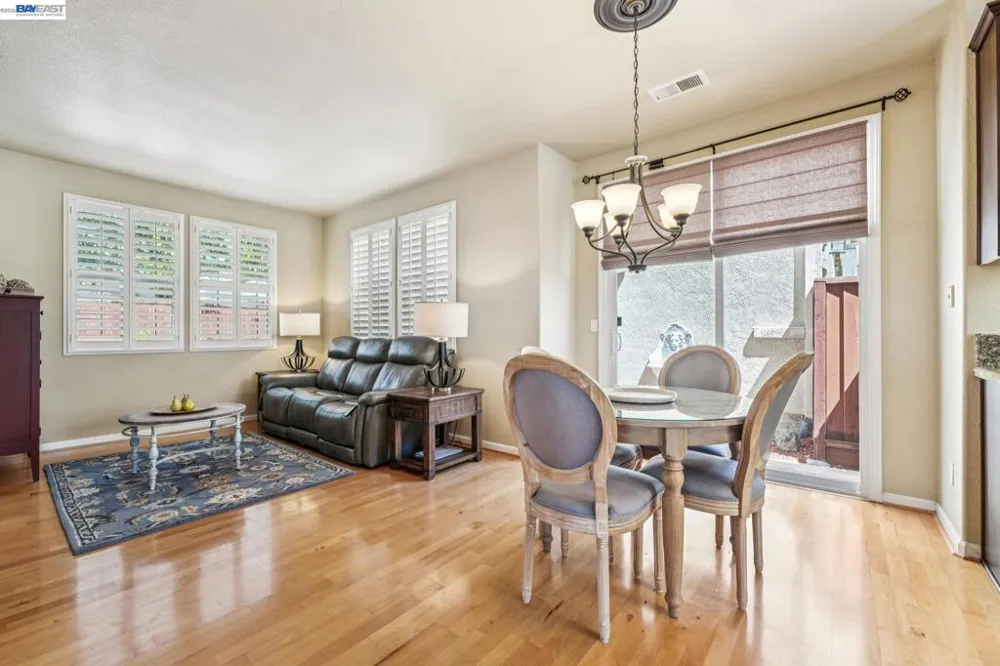 3158 Persimmon Cir Pleasanton, CA 94588