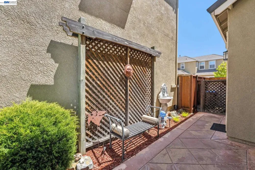 3158 Persimmon Cir Pleasanton, CA 94588