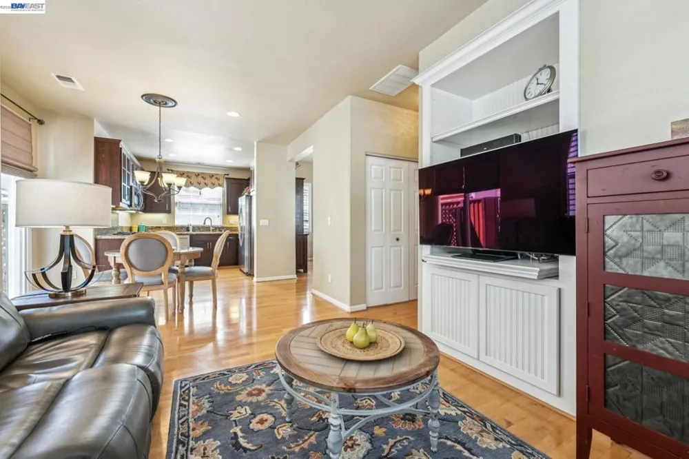 3158 Persimmon Cir Pleasanton, CA 94588