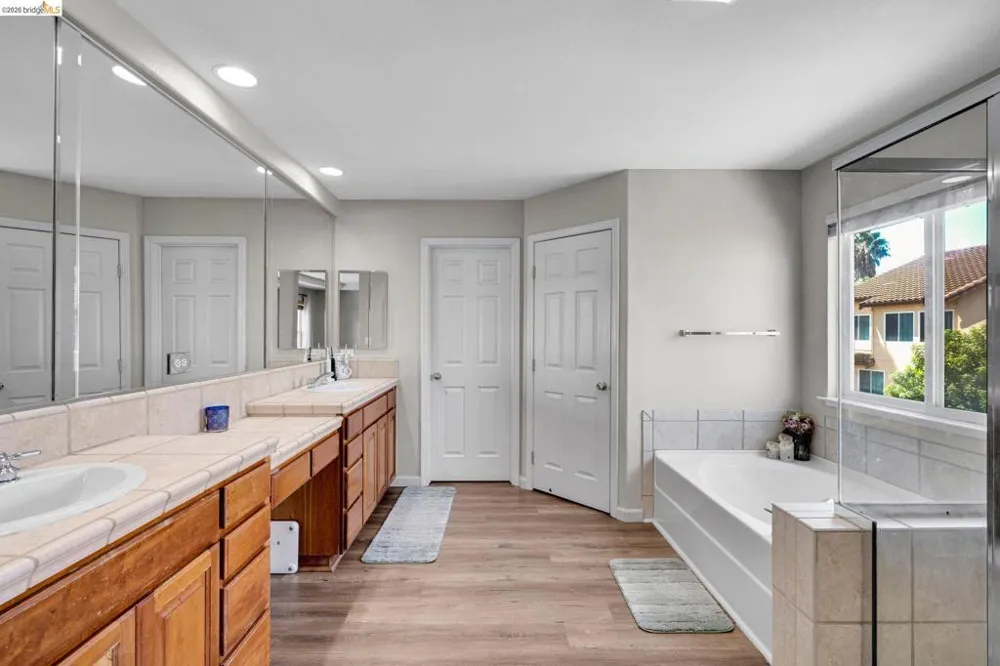 2340 Cambridge Dr Discovery Bay, CA 94505