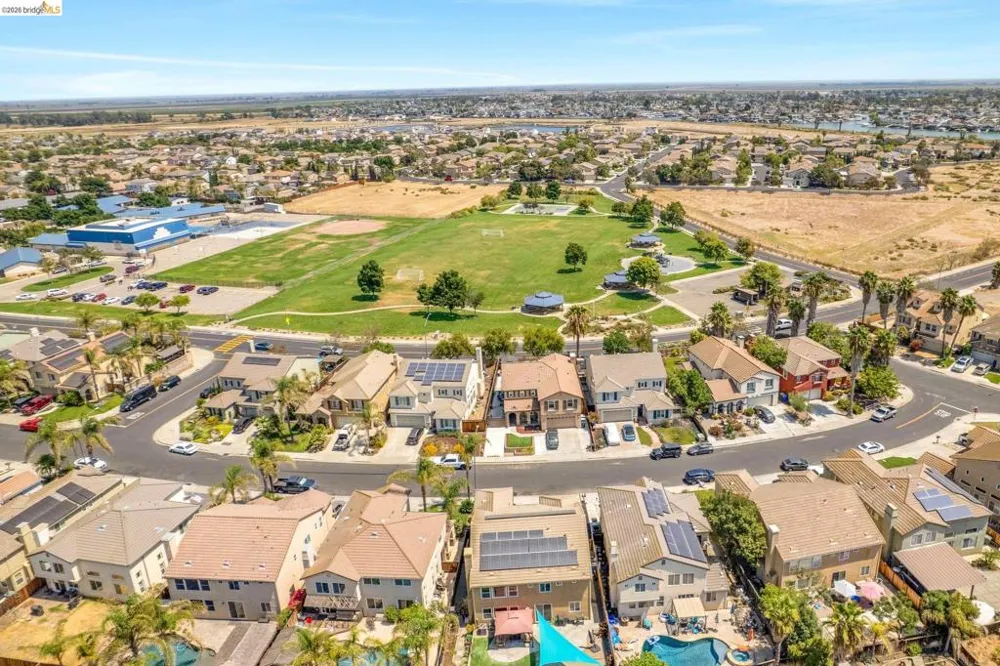 2340 Cambridge Dr Discovery Bay, CA 94505
