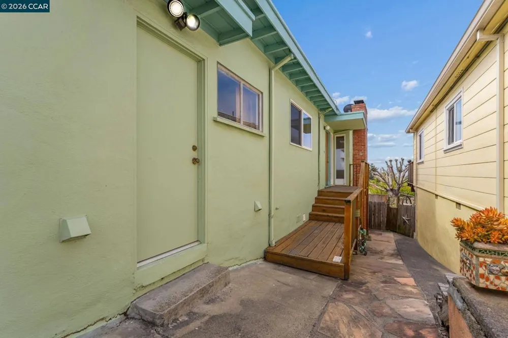 6386 Claremont Ave Richmond, CA 94805