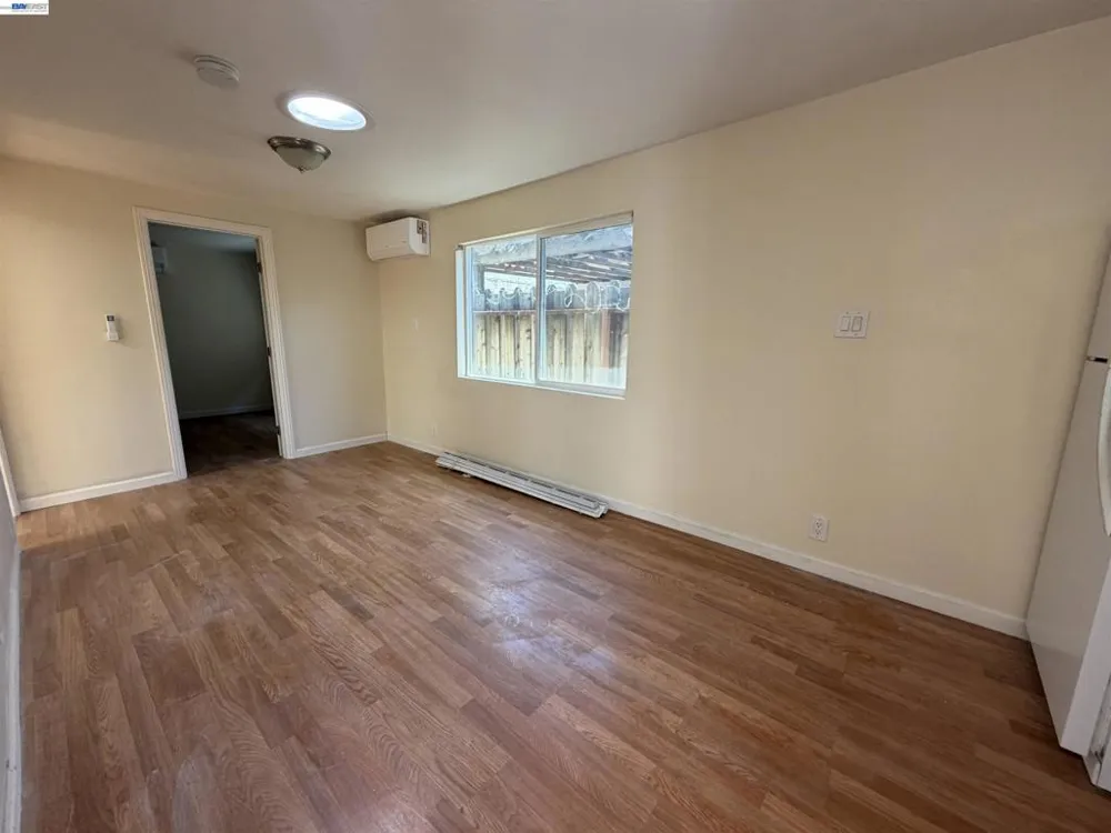 372 6TH Ave Menlo Park, CA 94025