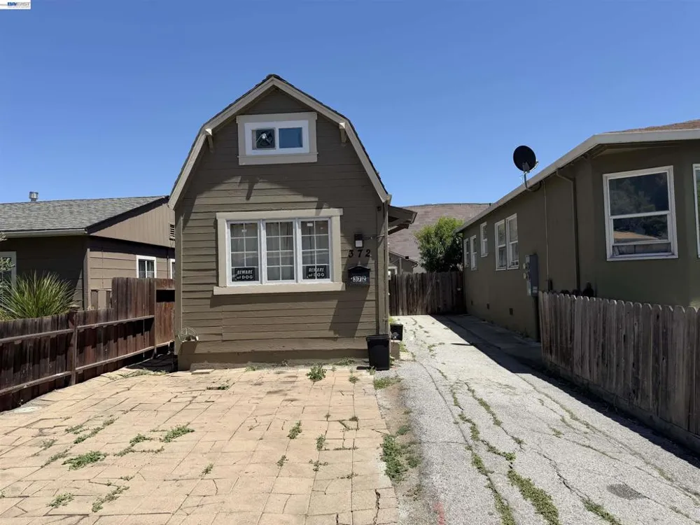372 6TH Ave Menlo Park, CA 94025