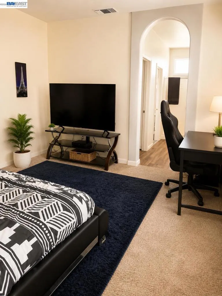 2359 Bayless Way Sacramento, CA 95835
