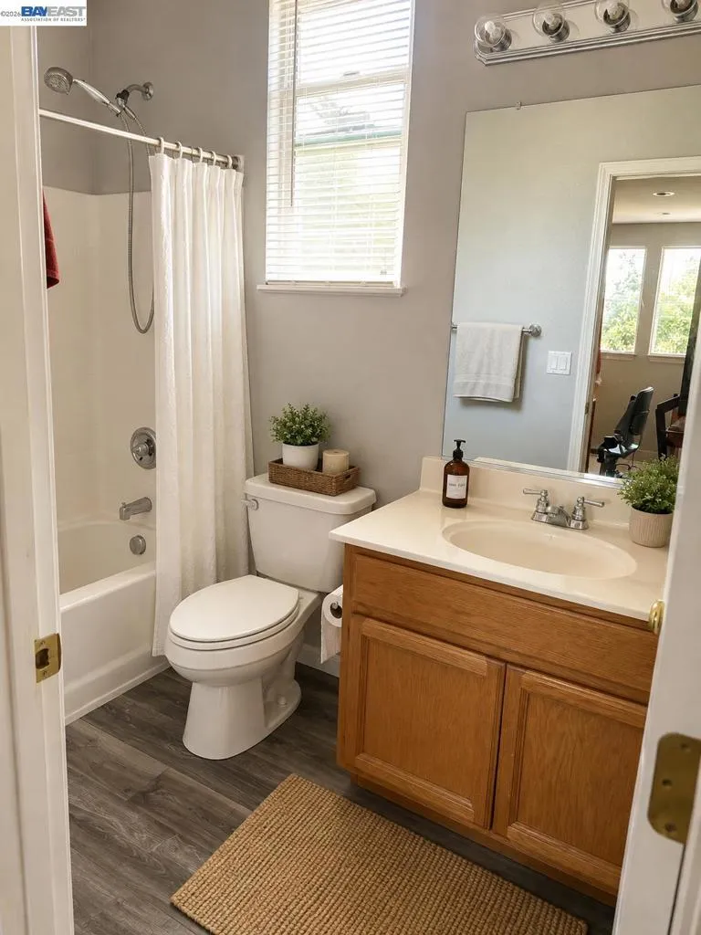 2359 Bayless Way Sacramento, CA 95835