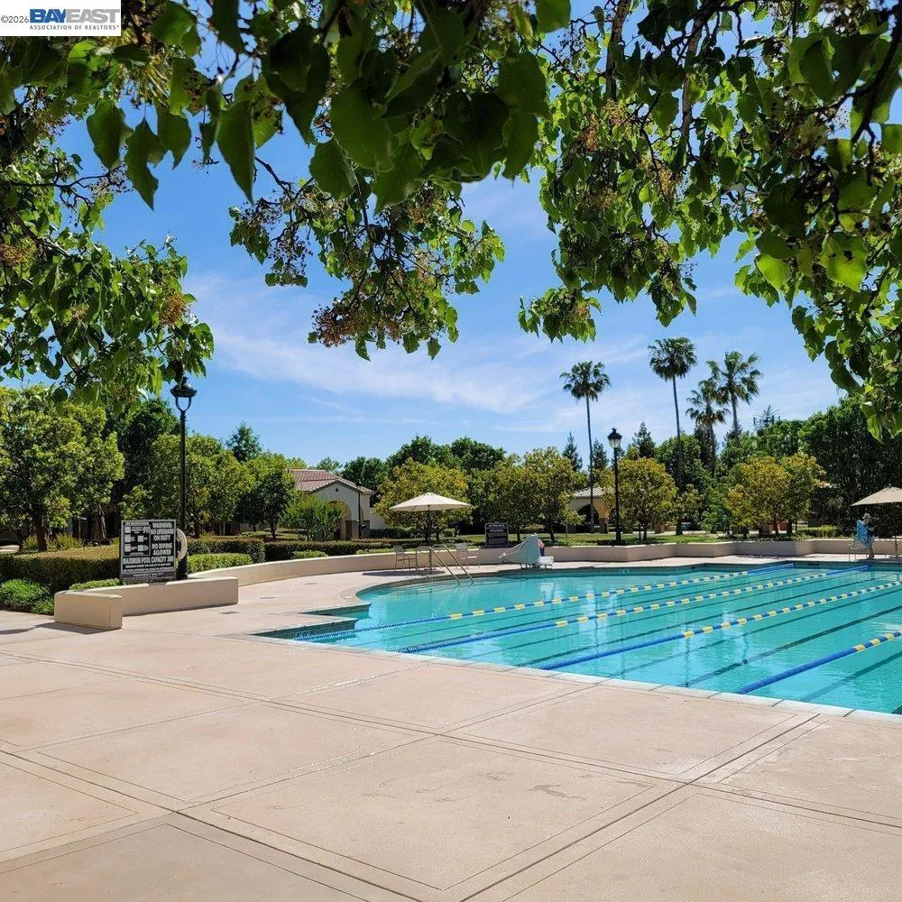 2359 Bayless Way Sacramento, CA 95835
