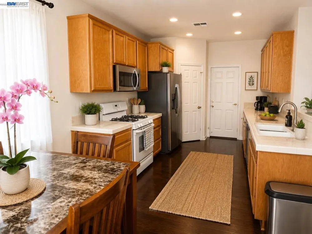 2359 Bayless Way Sacramento, CA 95835