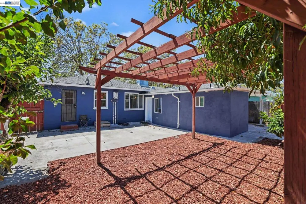 15890 Via Pinale San Lorenzo, CA 94580