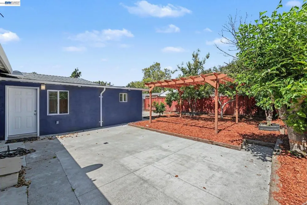 15890 Via Pinale San Lorenzo, CA 94580