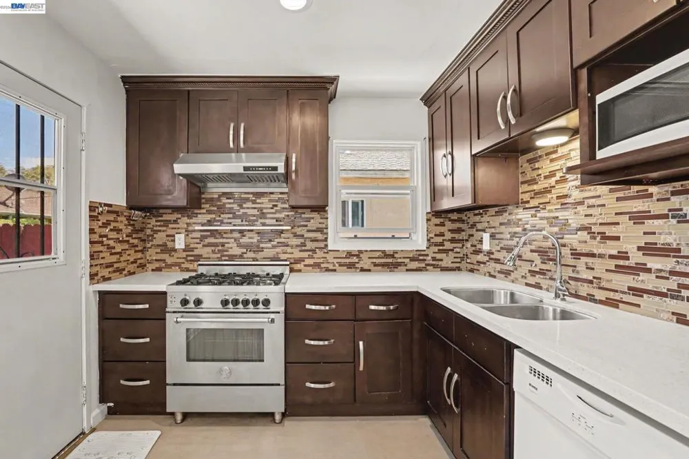 15890 Via Pinale San Lorenzo, CA 94580
