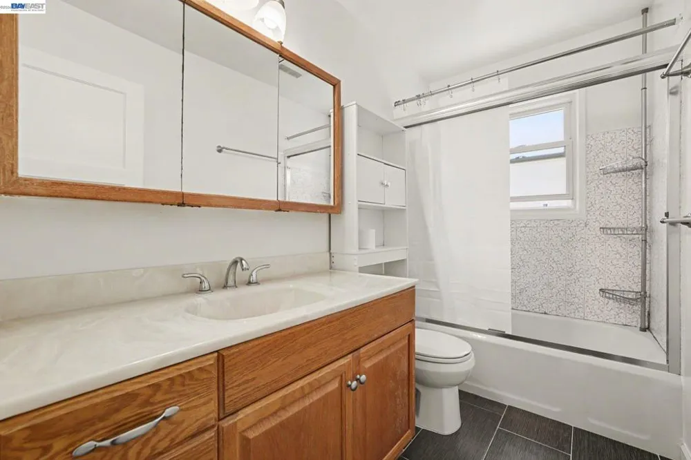 15890 Via Pinale San Lorenzo, CA 94580
