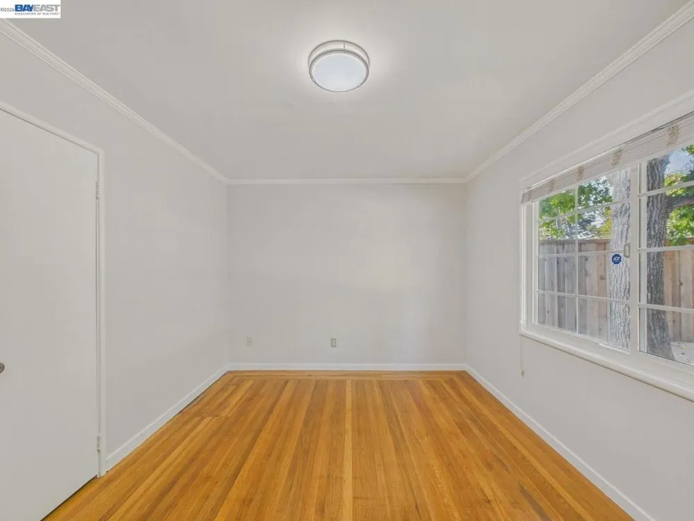4015 Rusting Ave Oakland, CA 94605