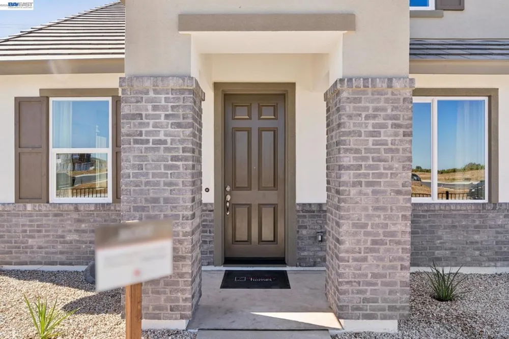 658 West Cliff St Oakley, CA 94561