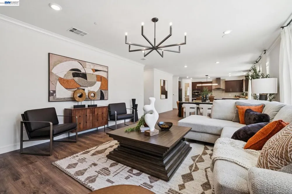 658 West Cliff St Oakley, CA 94561