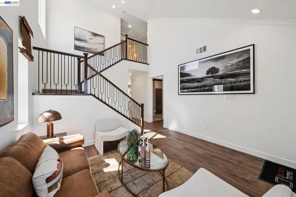 658 West Cliff St Oakley, CA 94561