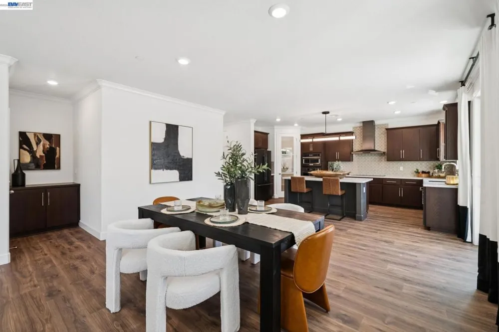 658 West Cliff St Oakley, CA 94561