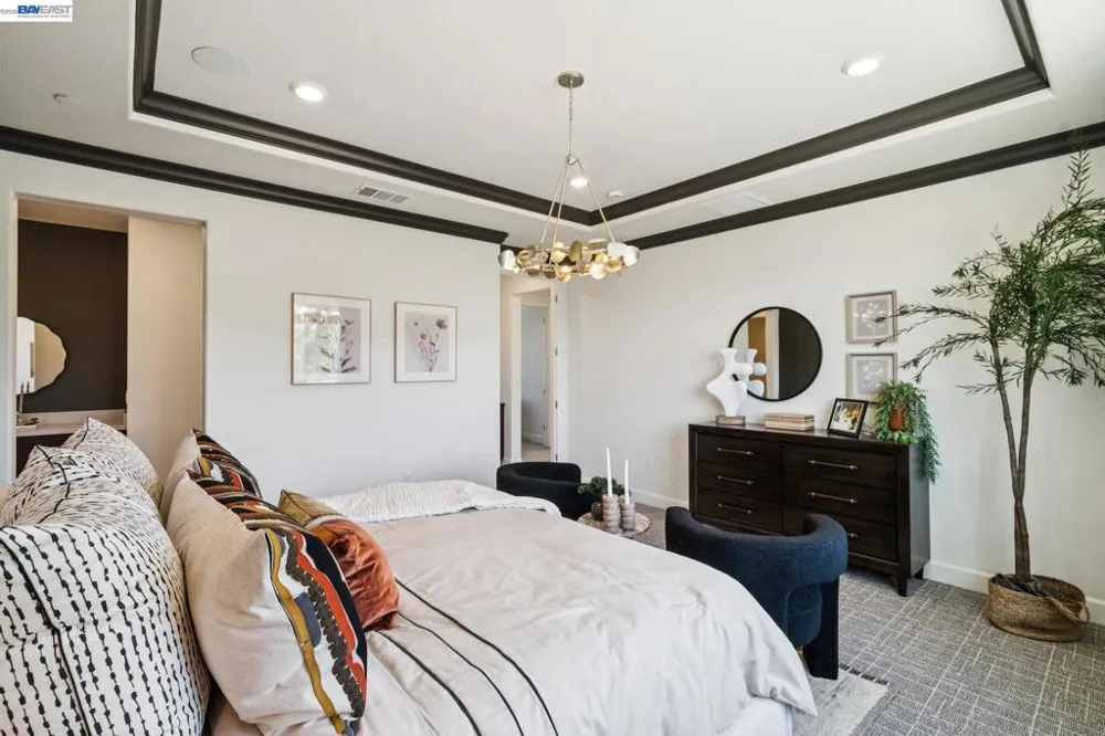 658 West Cliff St Oakley, CA 94561