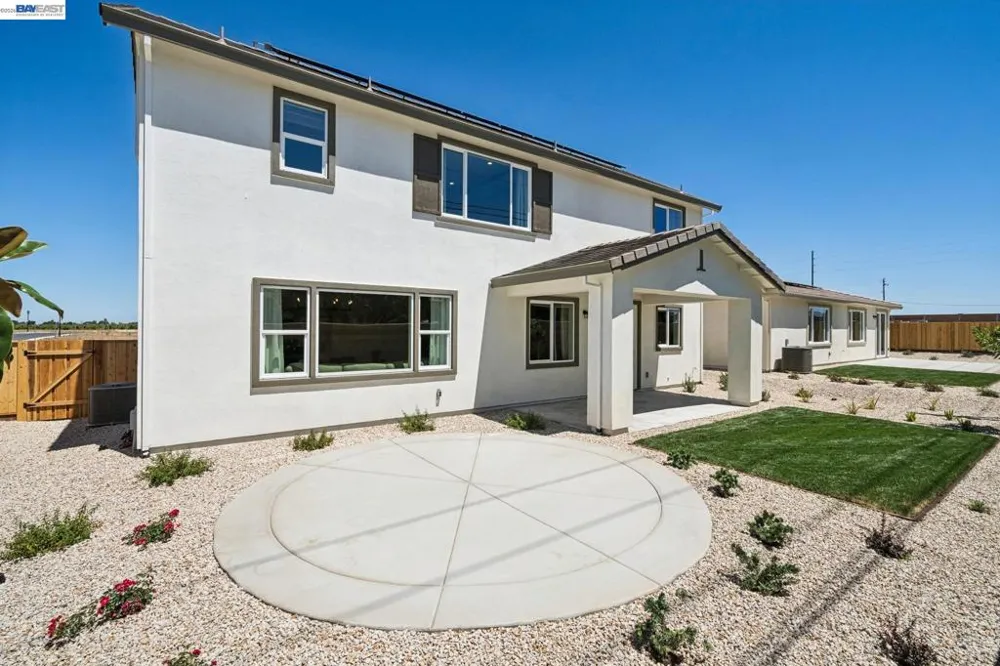 658 West Cliff St Oakley, CA 94561