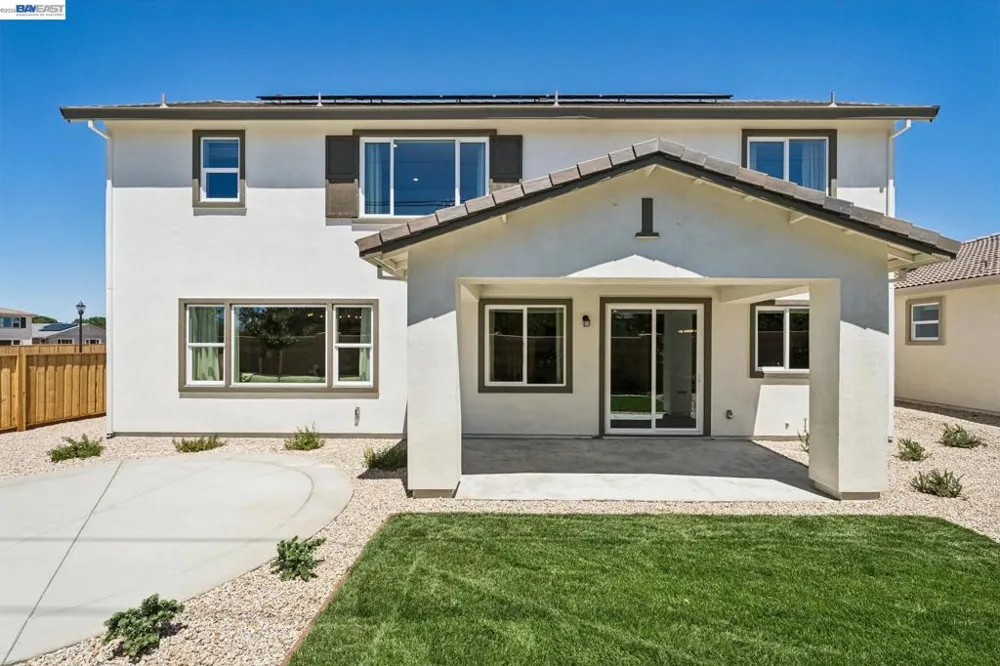658 West Cliff St Oakley, CA 94561