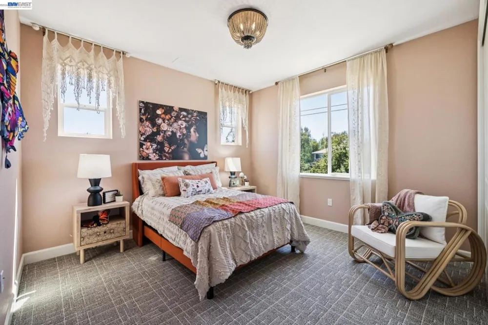 658 West Cliff St Oakley, CA 94561