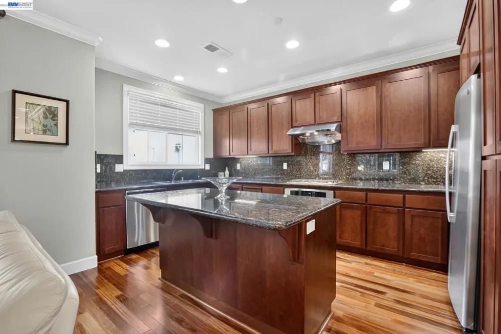 1071 Konstanz Ter Sunnyvale, CA 94089