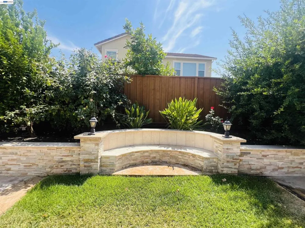 304 E Anjelina Ave Mountain House, CA 95391