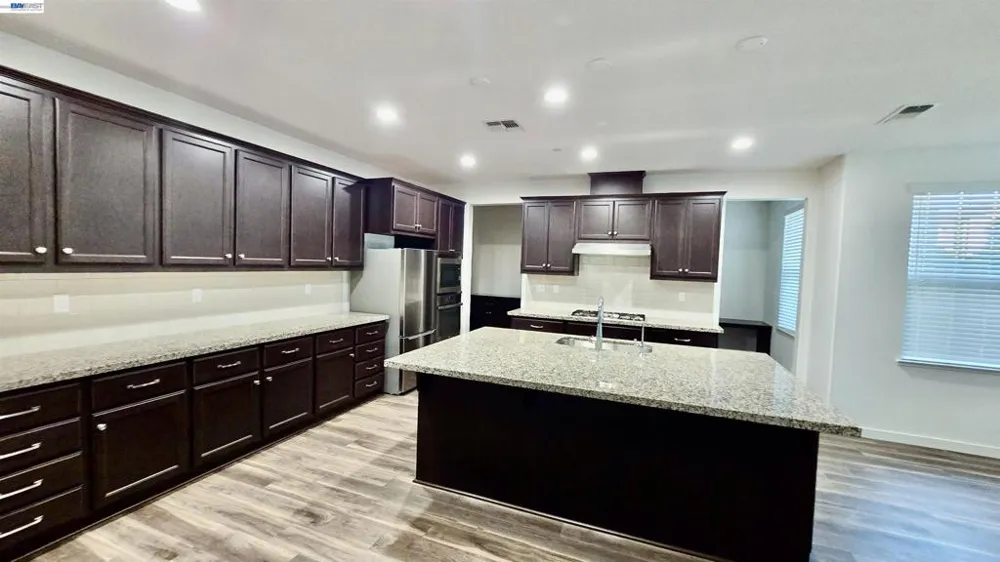 304 E Anjelina Ave Mountain House, CA 95391
