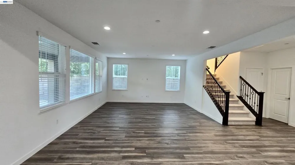 304 E Anjelina Ave Mountain House, CA 95391