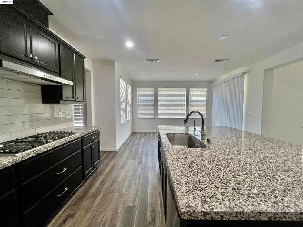 304 E Anjelina Ave Mountain House, CA 95391