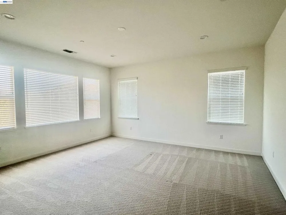 304 E Anjelina Ave Mountain House, CA 95391